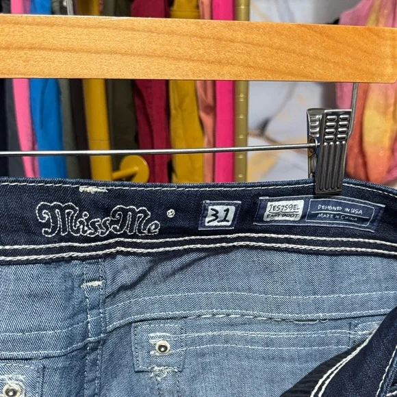 Miss Me Dark Indigo Boot Cut Jeans Size 31 - Picture 2 of 4